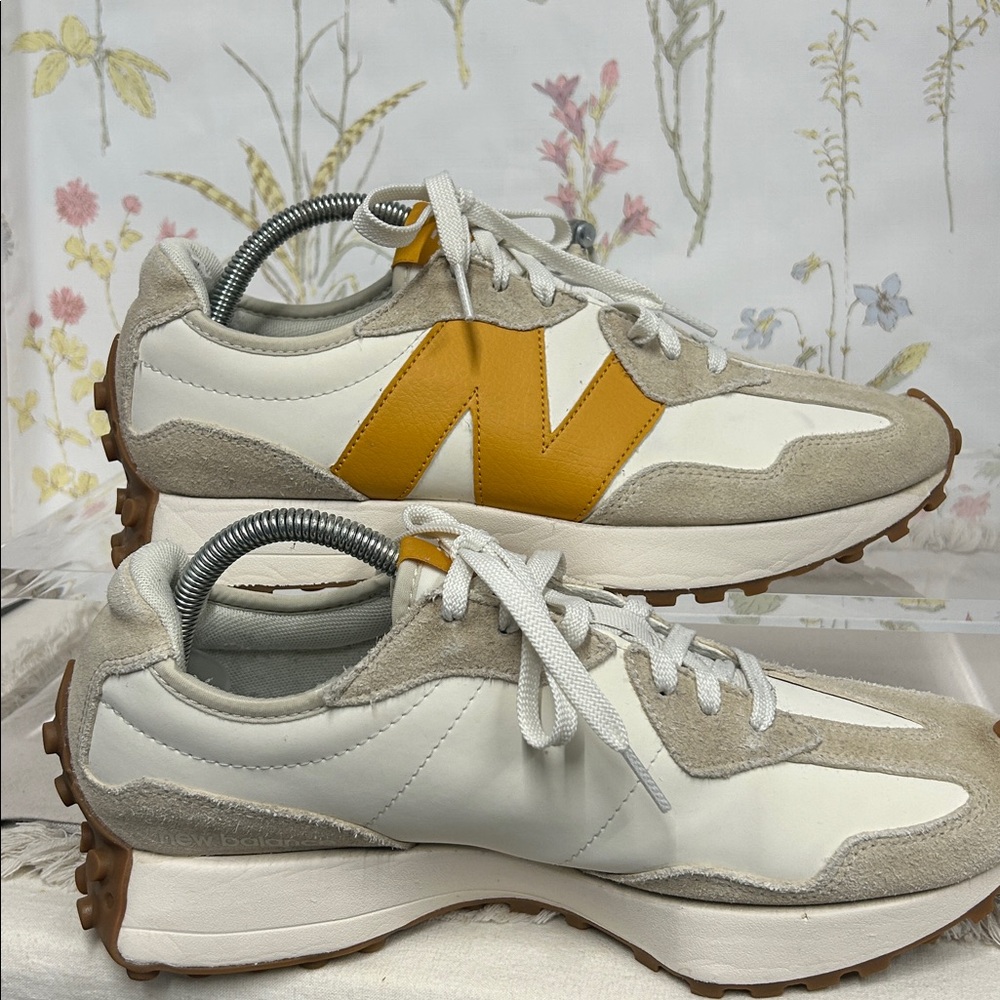 New Balance 327 View 3